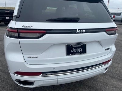 2023 Jeep Grand Cherokee Base