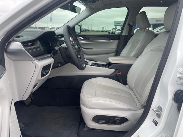 2023 Jeep Grand Cherokee Base