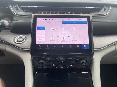 2023 Jeep Grand Cherokee Base