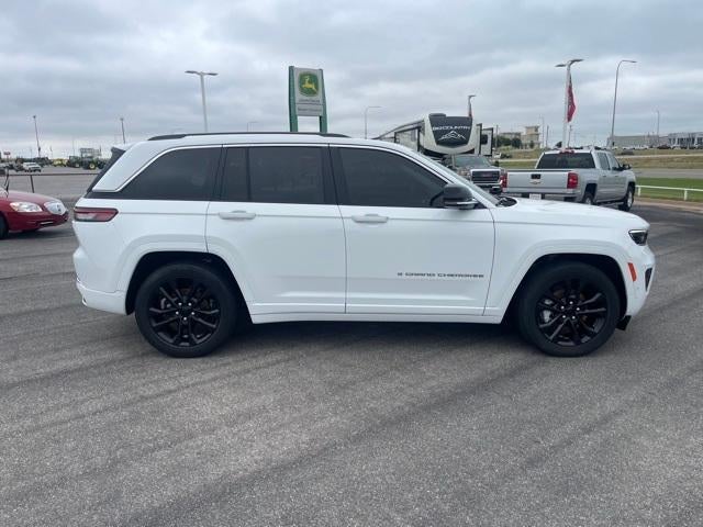 2023 Jeep Grand Cherokee Base
