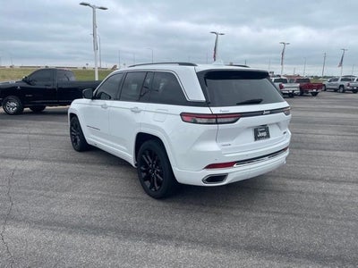 2023 Jeep Grand Cherokee Base