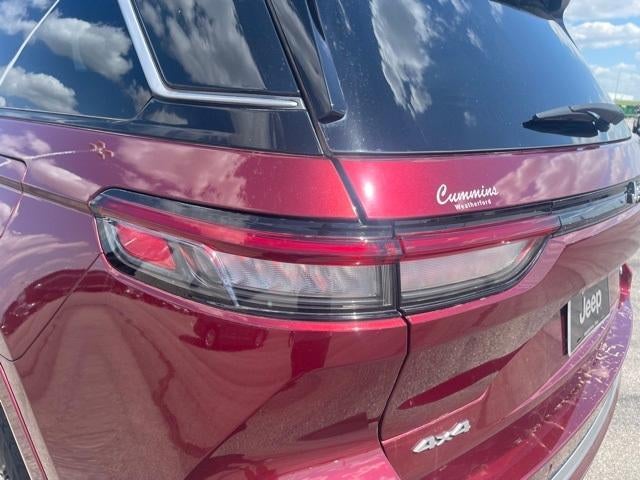 2022 Jeep Grand Cherokee Base