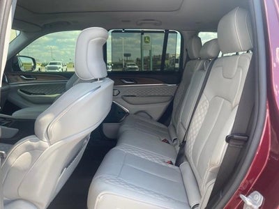 2022 Jeep Grand Cherokee Base