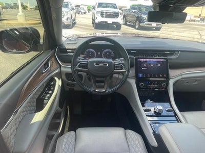 2022 Jeep Grand Cherokee Base