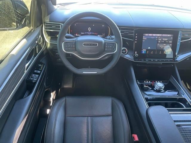 2022 Jeep Wagoneer Base