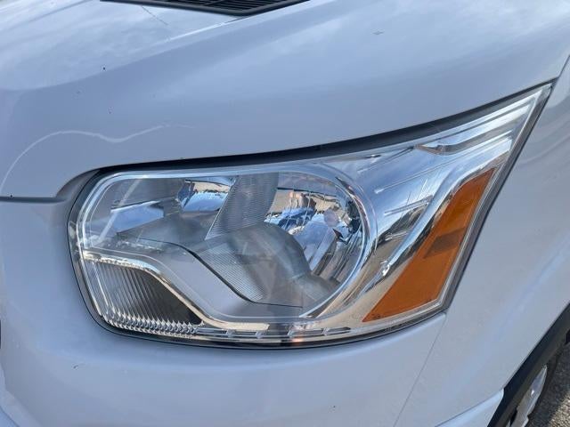 2022 Ford Transit Passenger Wagon Base