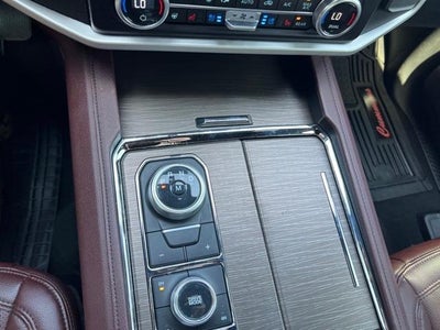 2024 Ford Expedition Base