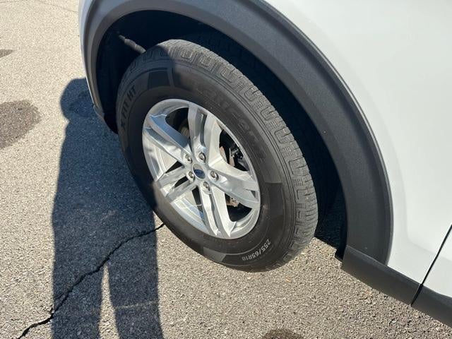 2023 Ford Explorer Base