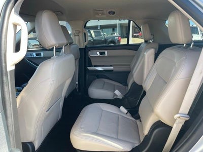 2023 Ford Explorer Base