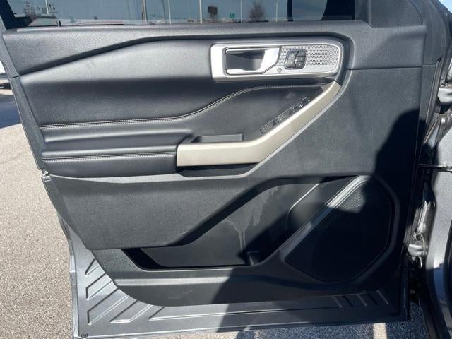 2023 Ford Explorer Base