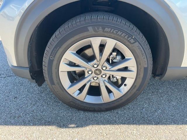 2025 Ford Explorer Base