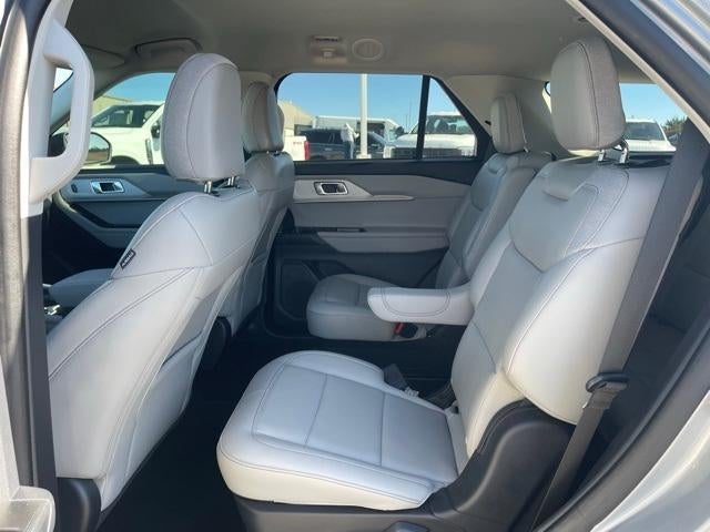 2025 Ford Explorer Base