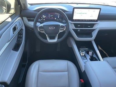 2025 Ford Explorer Base