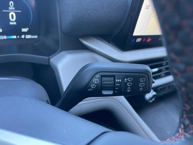 2025 Ford Explorer Base