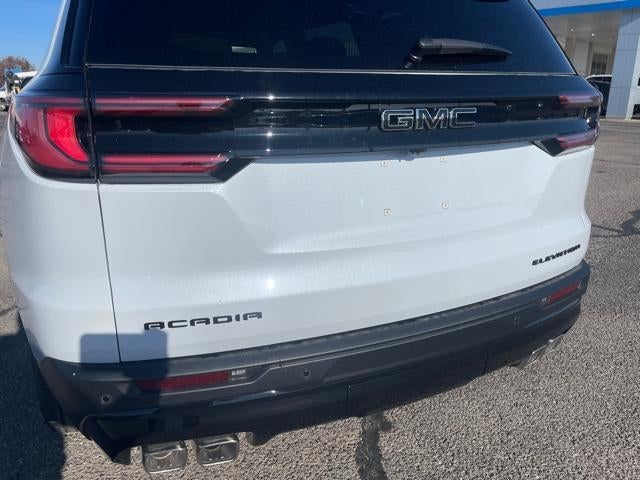 2026 GMC Acadia Base