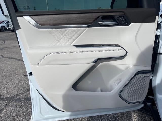 2026 GMC Acadia Base