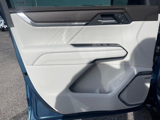 2026 GMC Acadia Base