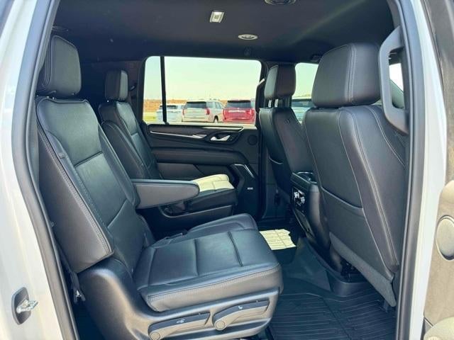 2023 GMC Yukon XL Base