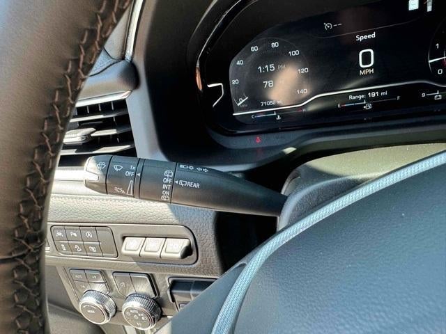 2023 GMC Yukon XL Base