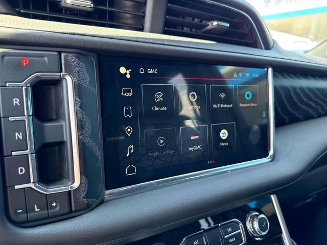 2023 GMC Yukon XL Base