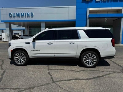 2023 GMC Yukon XL Base