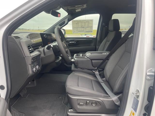 2025 Chevrolet Suburban Base