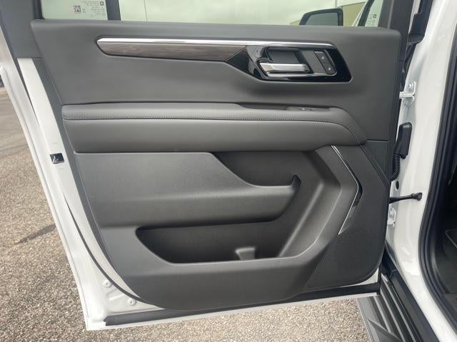 2025 Chevrolet Suburban Base