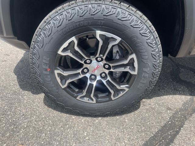 2025 GMC Canyon Base