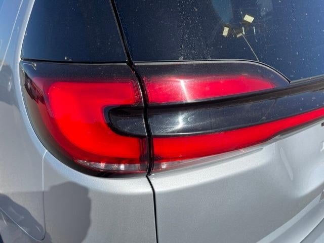 2024 Chrysler Pacifica Base