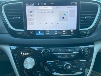 2024 Chrysler Pacifica Base