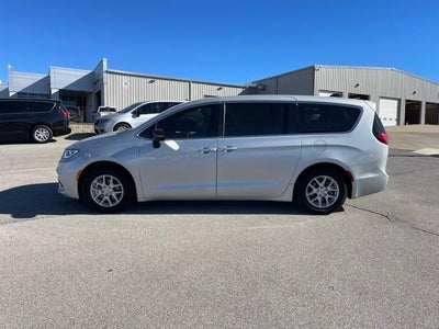 2024 Chrysler Pacifica Base