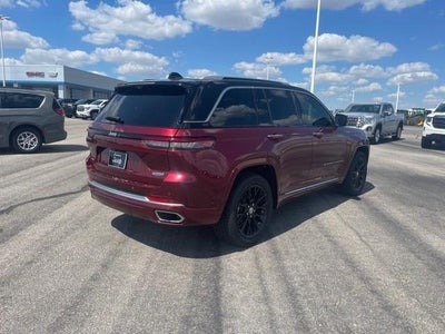 2022 Jeep Grand Cherokee Summit