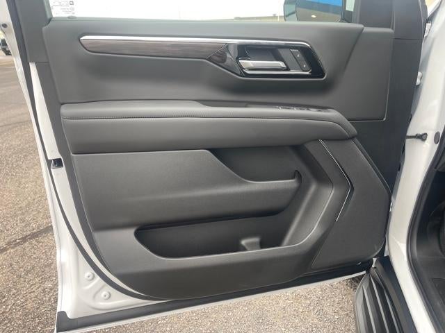 2025 Chevrolet Suburban LS