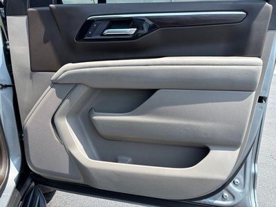 2025 Chevrolet Suburban LT