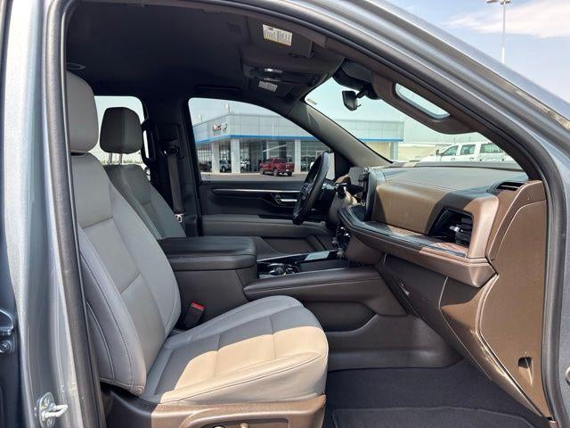 2025 Chevrolet Suburban LT