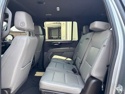 2025 Chevrolet Suburban LT