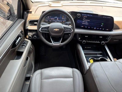 2025 Chevrolet Suburban LT