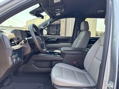 2025 Chevrolet Suburban LT