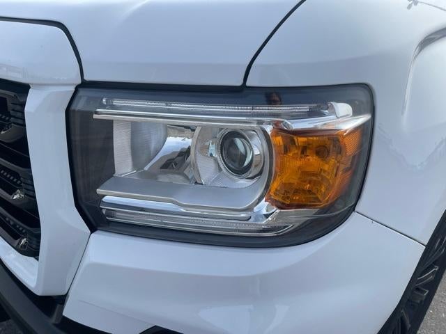 2022 GMC Canyon Elevation Standard