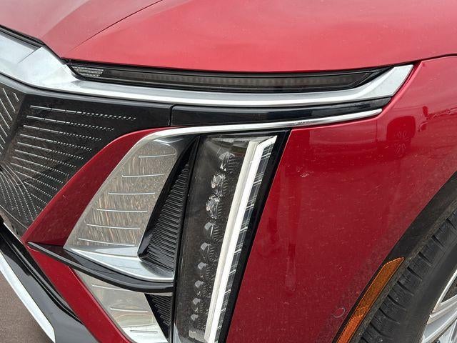 2024 Cadillac LYRIQ Luxury 2