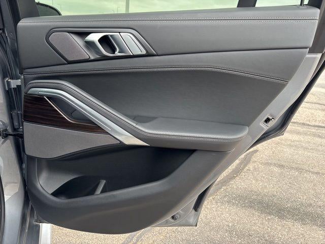 2025 BMW X6 xDrive40i