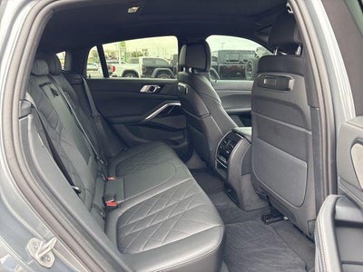 2025 BMW X6 xDrive40i