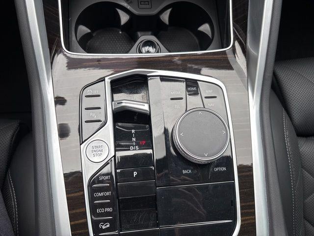 2025 BMW X6 xDrive40i